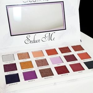 Eyeshadow palette